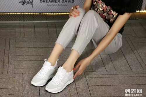 LV时尚潮流新款运动鞋 四季休闲新风尚，厂家批发首选地